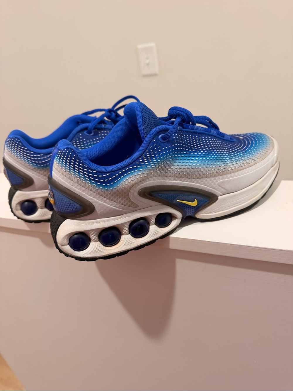 Men’s 8.5 Nike DN